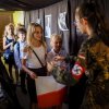 Nietypowe rozpoczecie roku szkolnego w SP nr 24 im. Powstancow Slaskich w Rudzie Slaskiej upamietniajace 100-lecie niepodleglosci i 79 rocznice wybuchu II Wojny Swiatowej